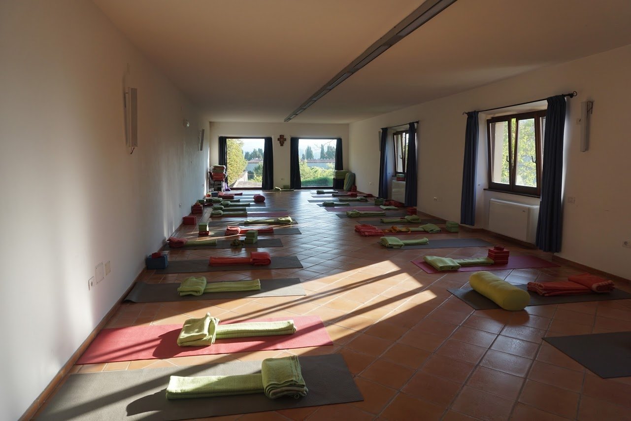 Scuola Yoga Camerino