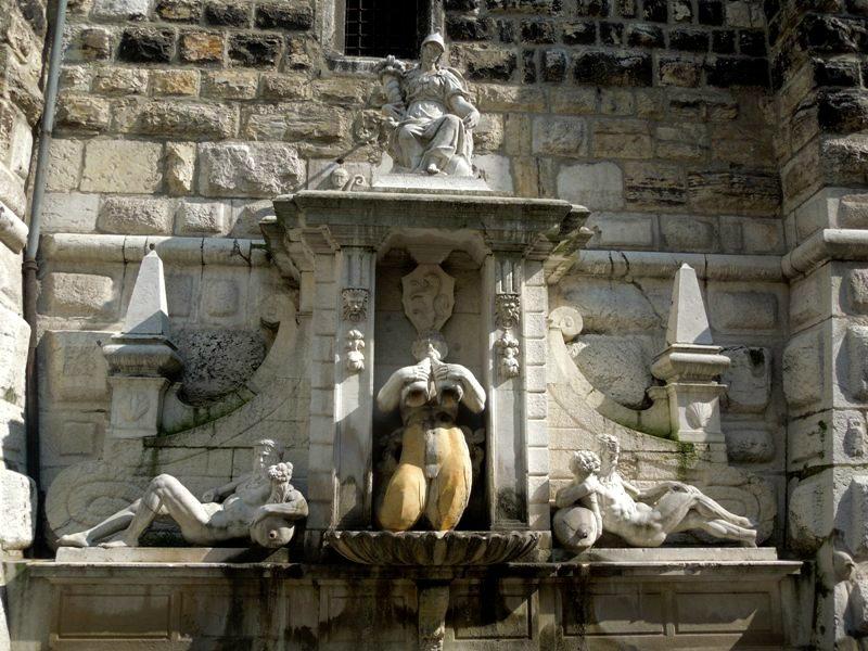 Torre e Fontana della Palata