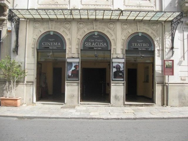 Palazzo e Teatro Siracusa