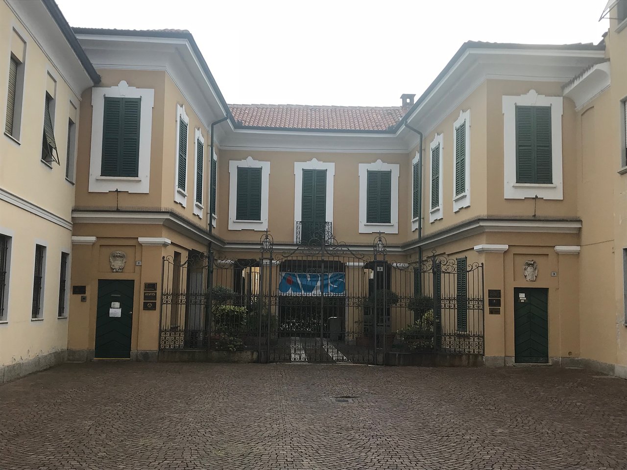 Villa Brocca, Crivelli, Redanaschi