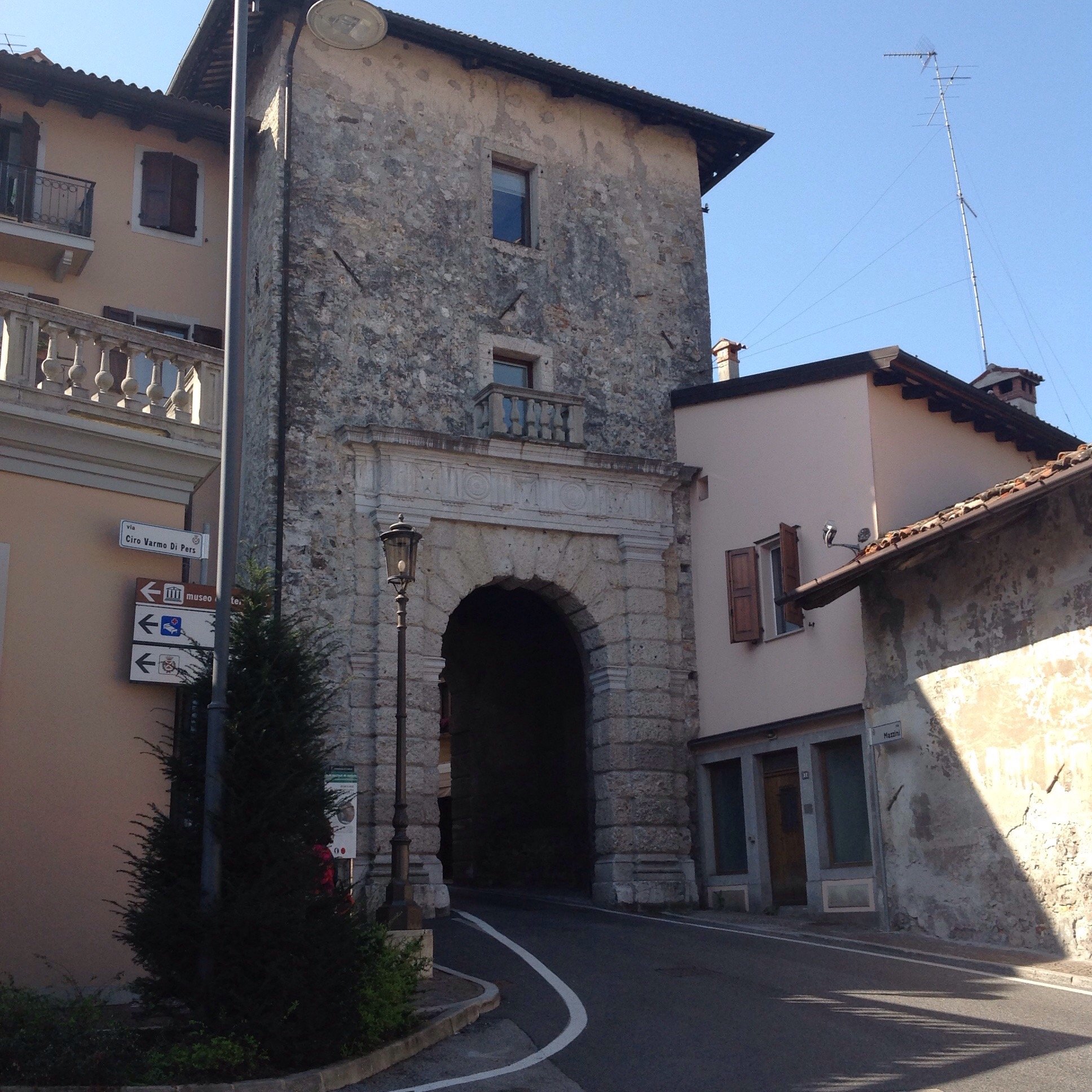 Porta Gemona o Portonat