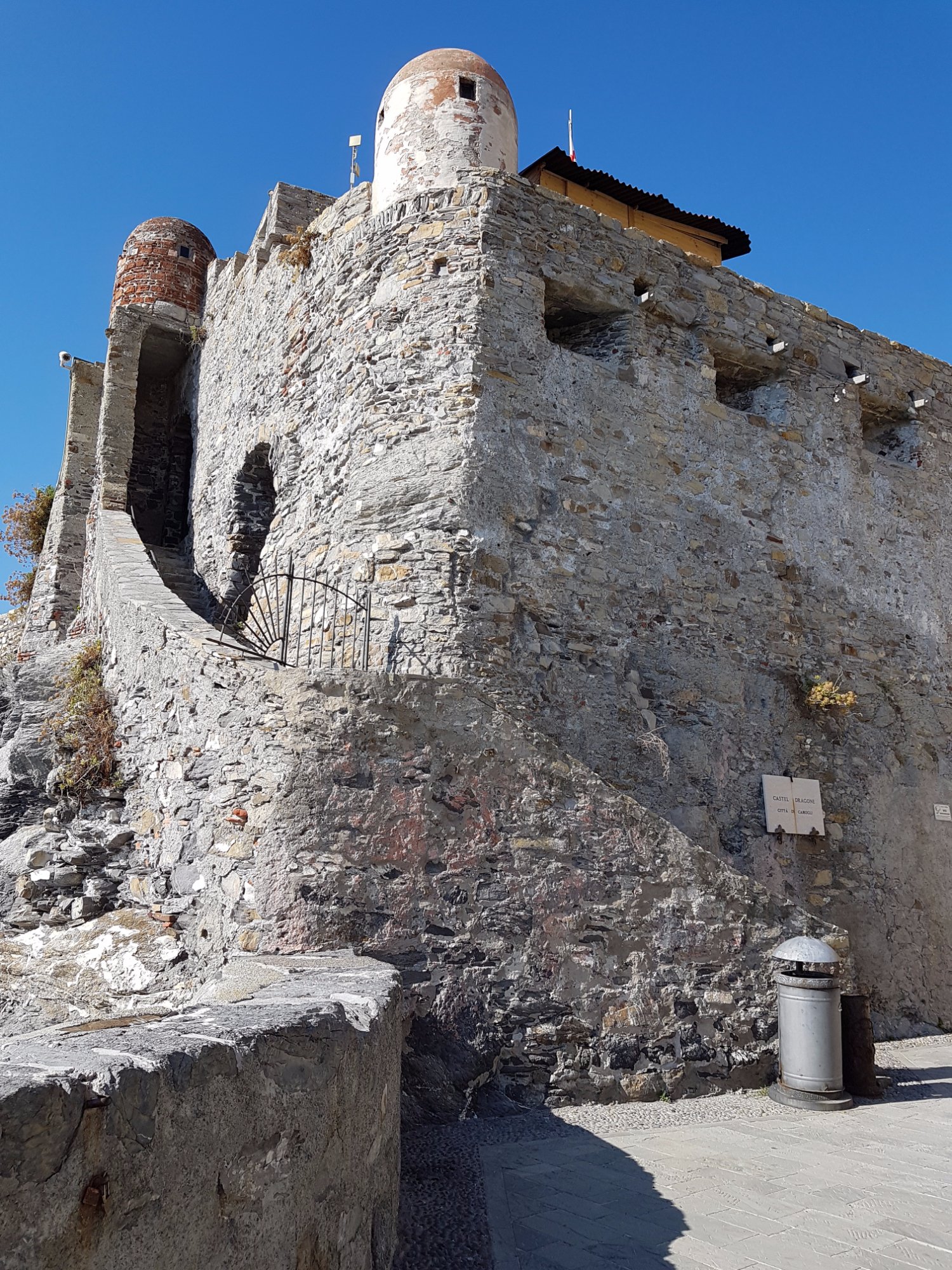 Castello Della Dragonara