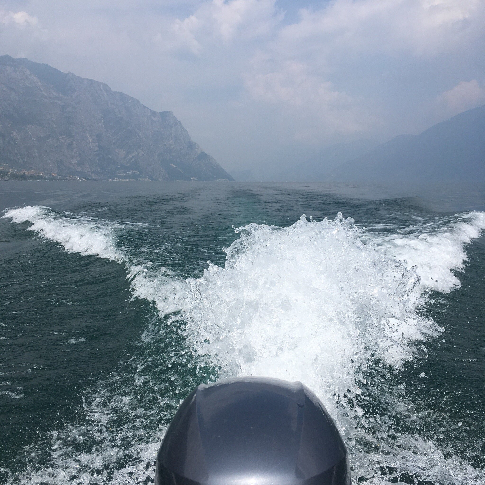 Limone Rent Boat