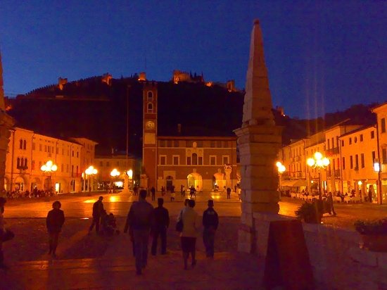 Partita a Scacchi di Marostica a personaggi viventi