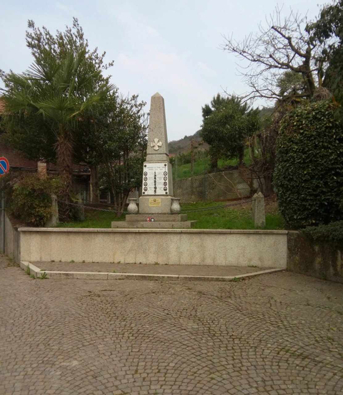 Monumento ai Caduti Lentate Verbano