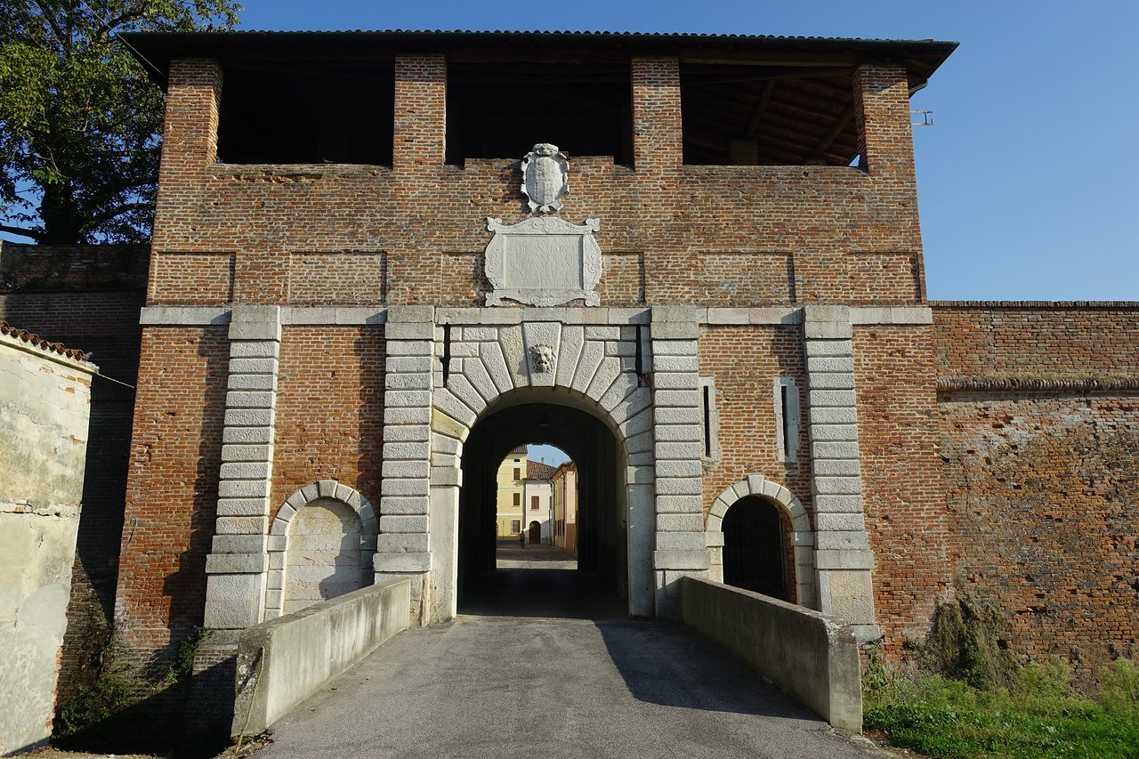 Porta Vittoria