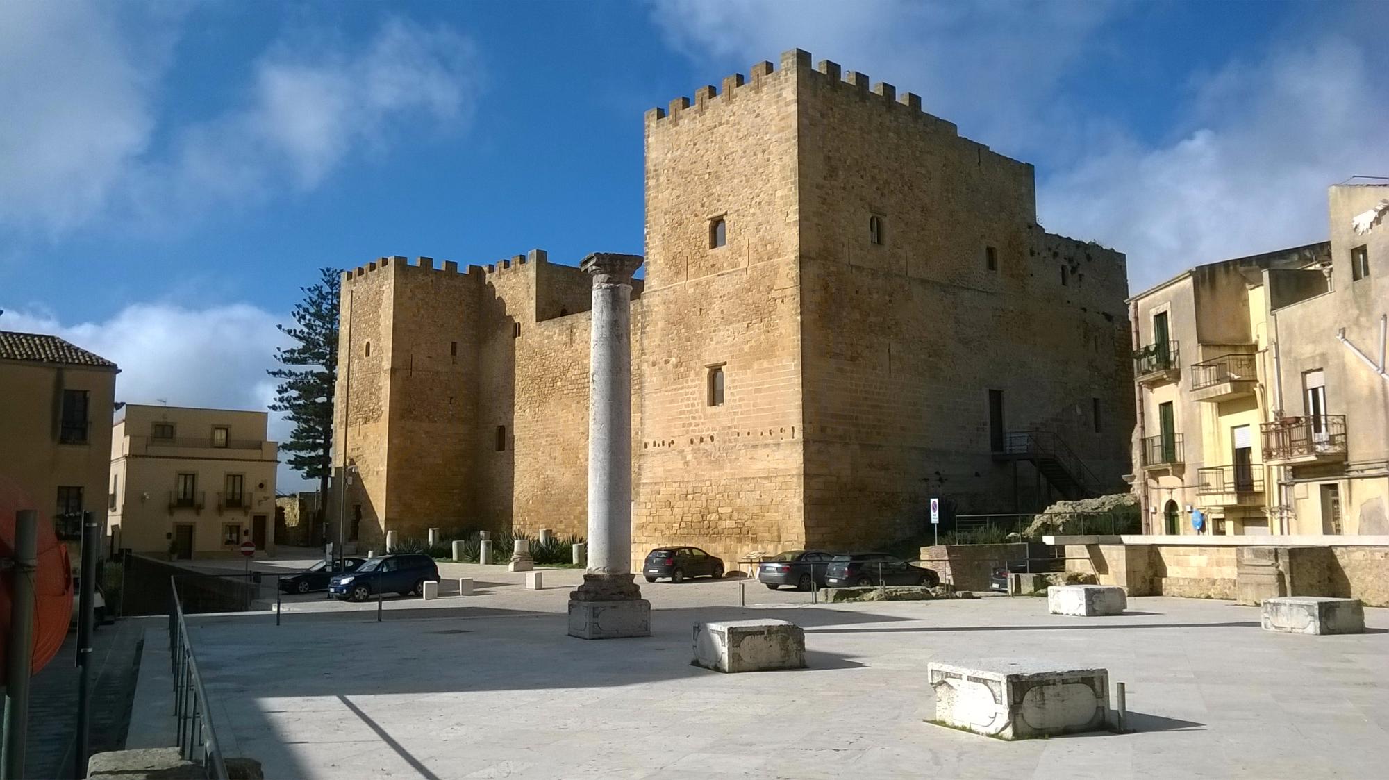 Ruderi Dell'antico Duomo Di Salemi