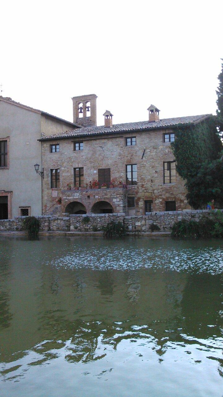 Piazza delle Sorgenti