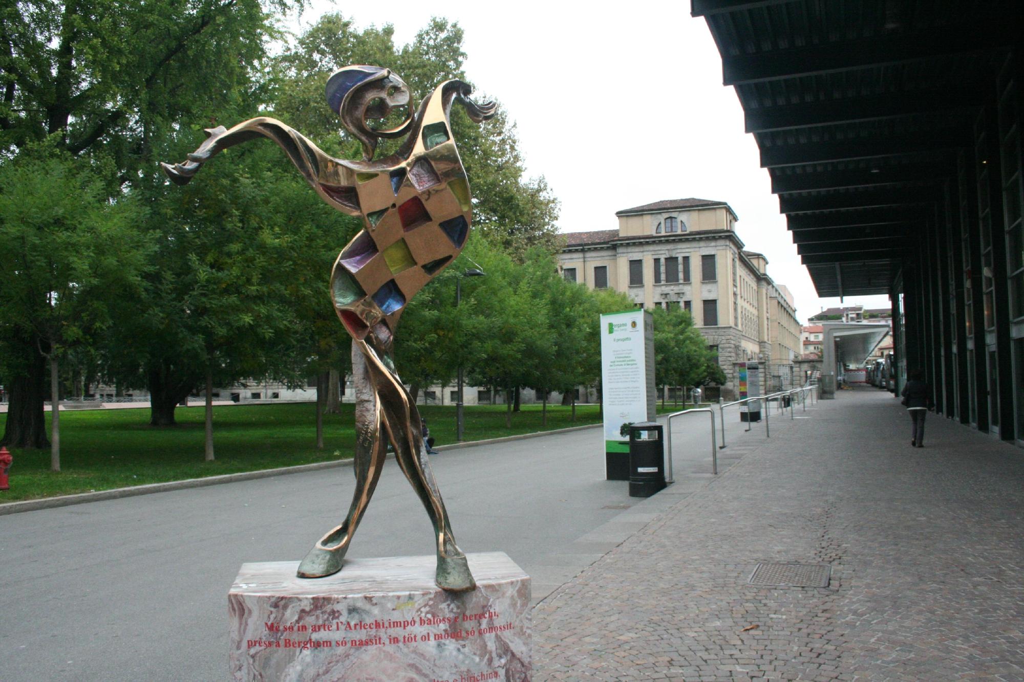 Statua di Arlecchino