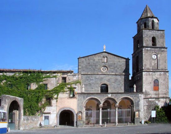 Parrocchia Santa Croce in Santa Maria del pozzo