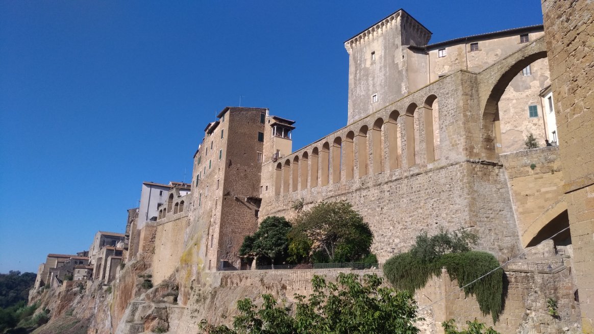 Acquedotto Mediceo di Pitigliano