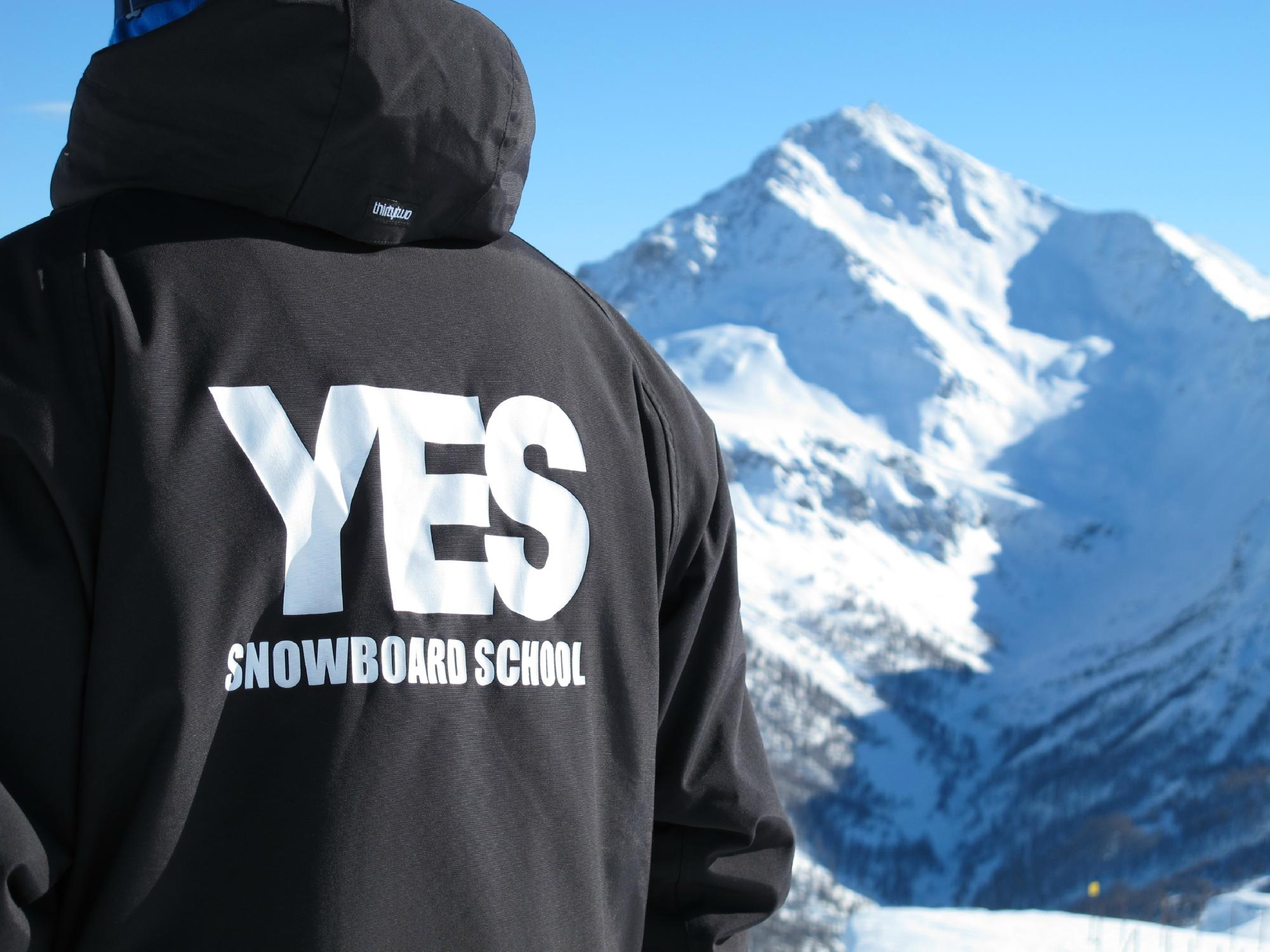 Yes Snowboard & Ski School