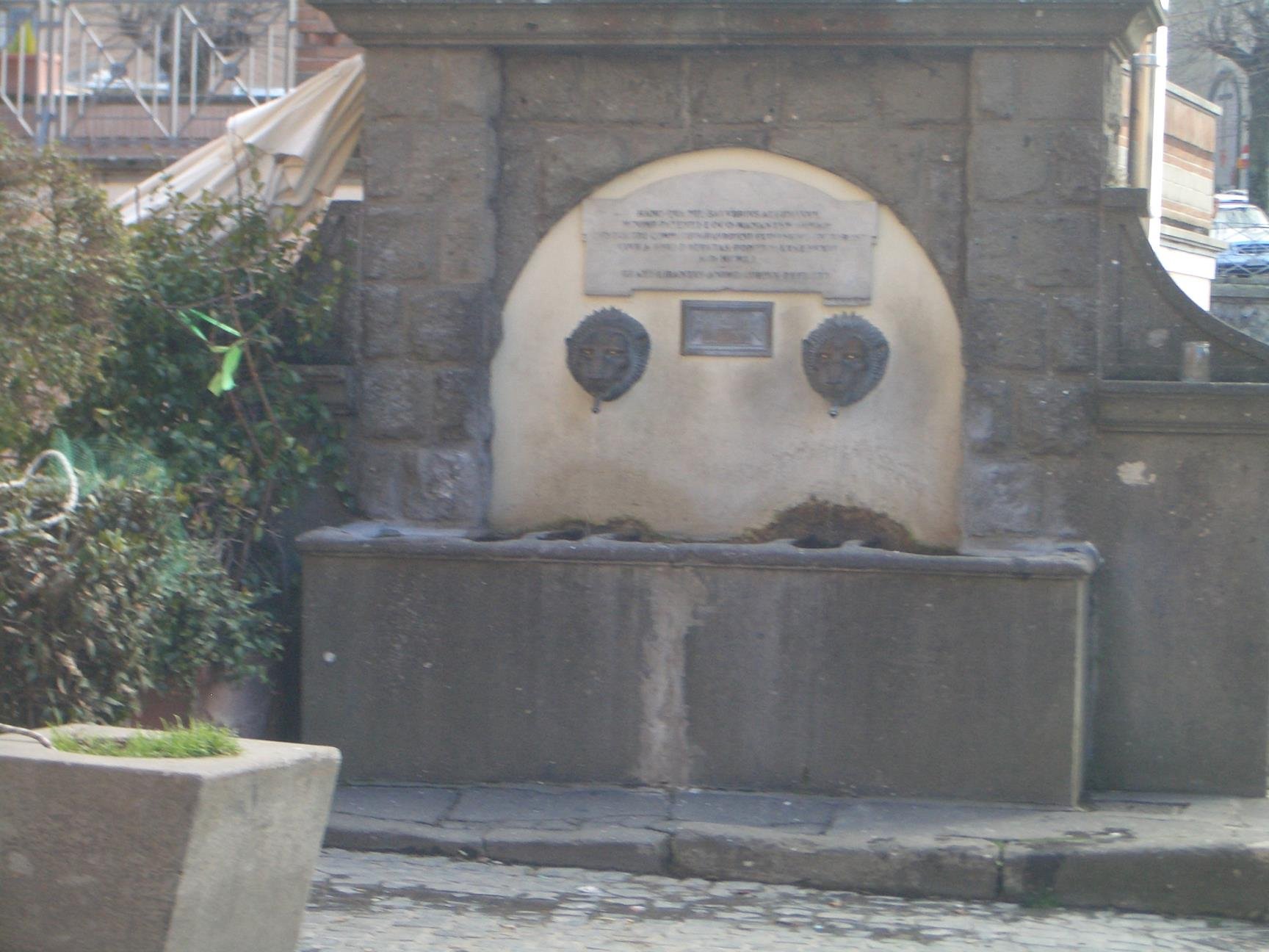 Memoriale A Fontana Dei Leoni