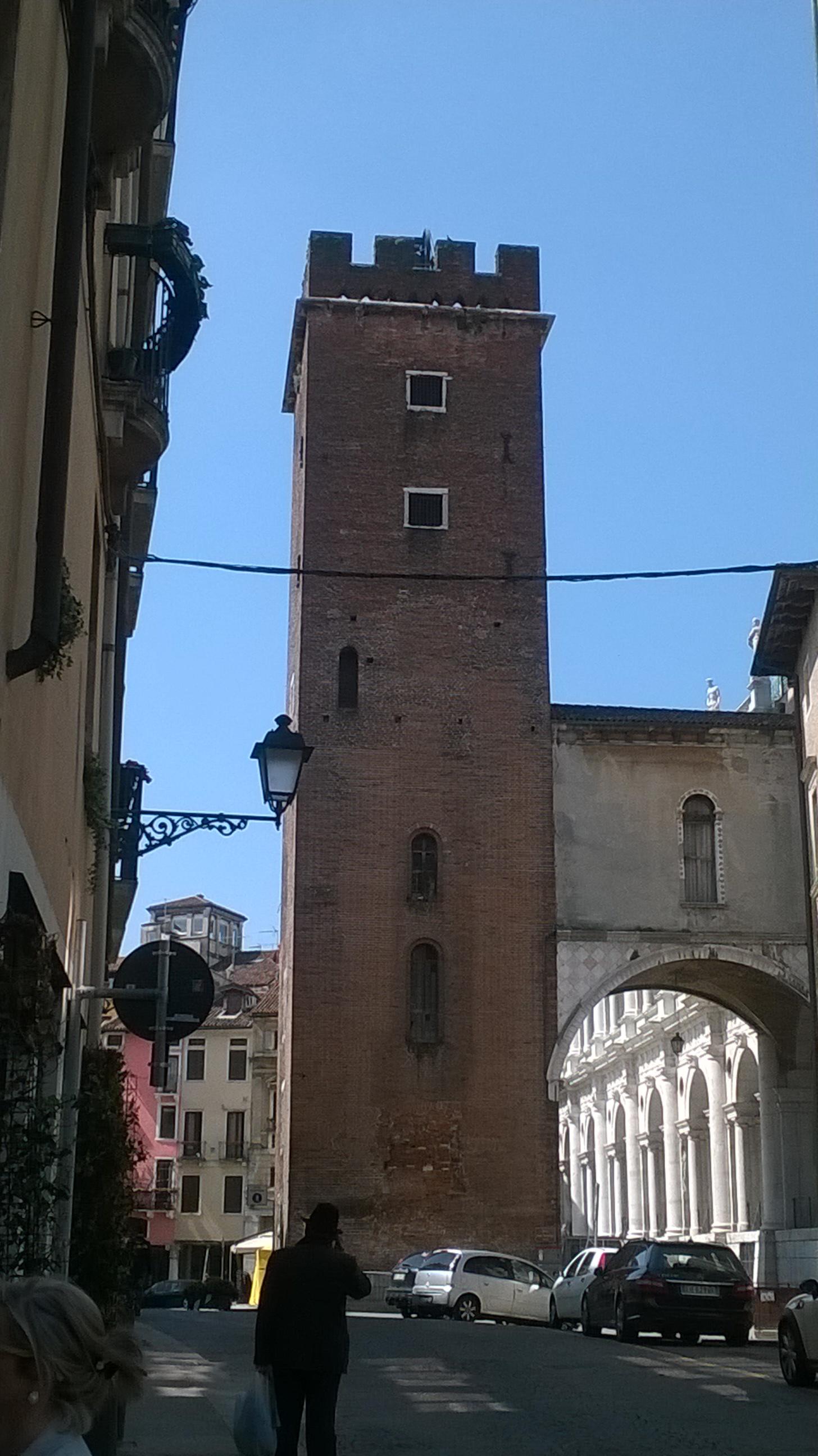 Torre Del Girone