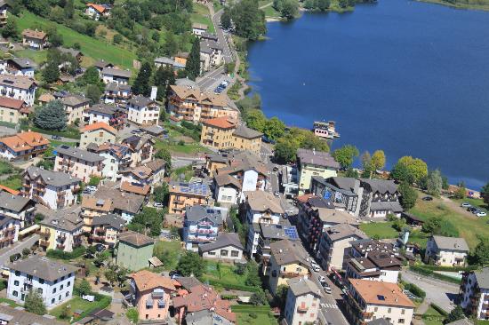 Baselga di Pine's Lakes