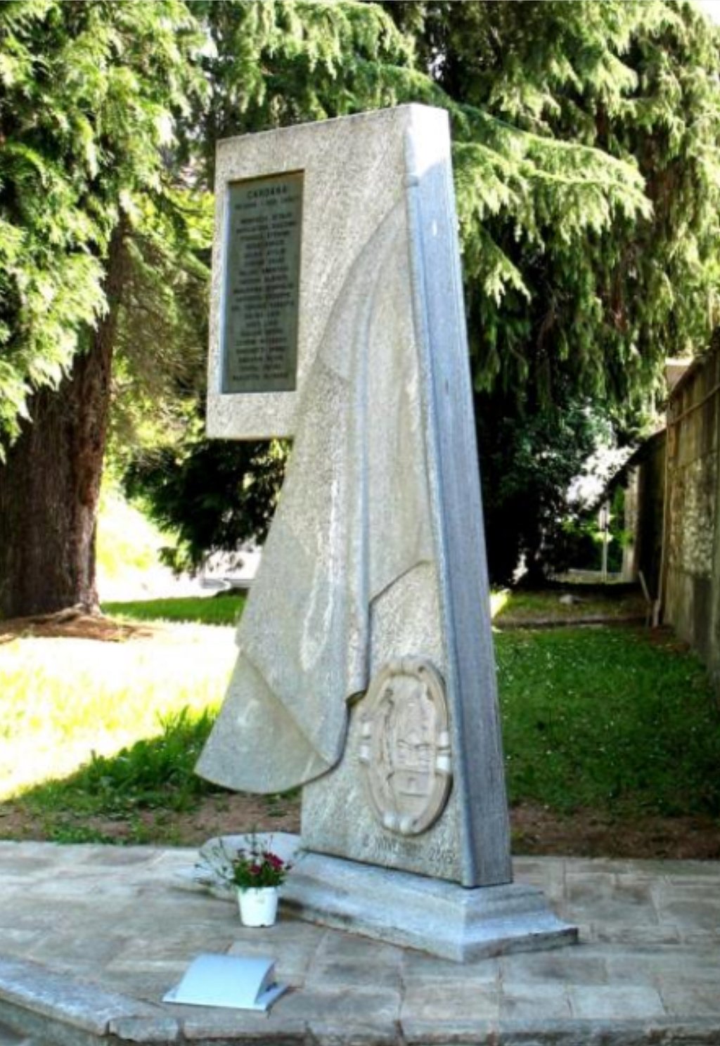 monumento ai caduti di Cardana