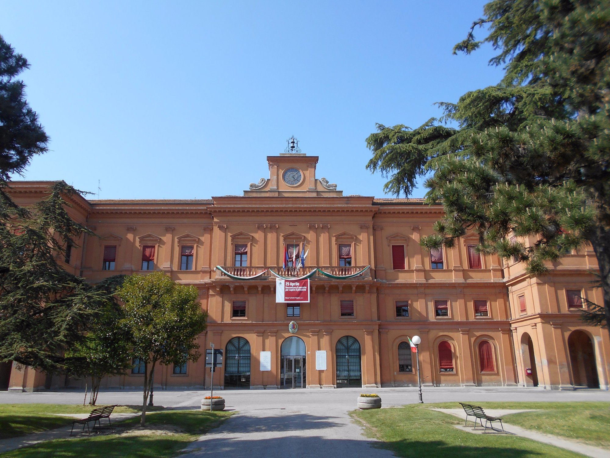 Palazzo Comunale, Delizia Estense