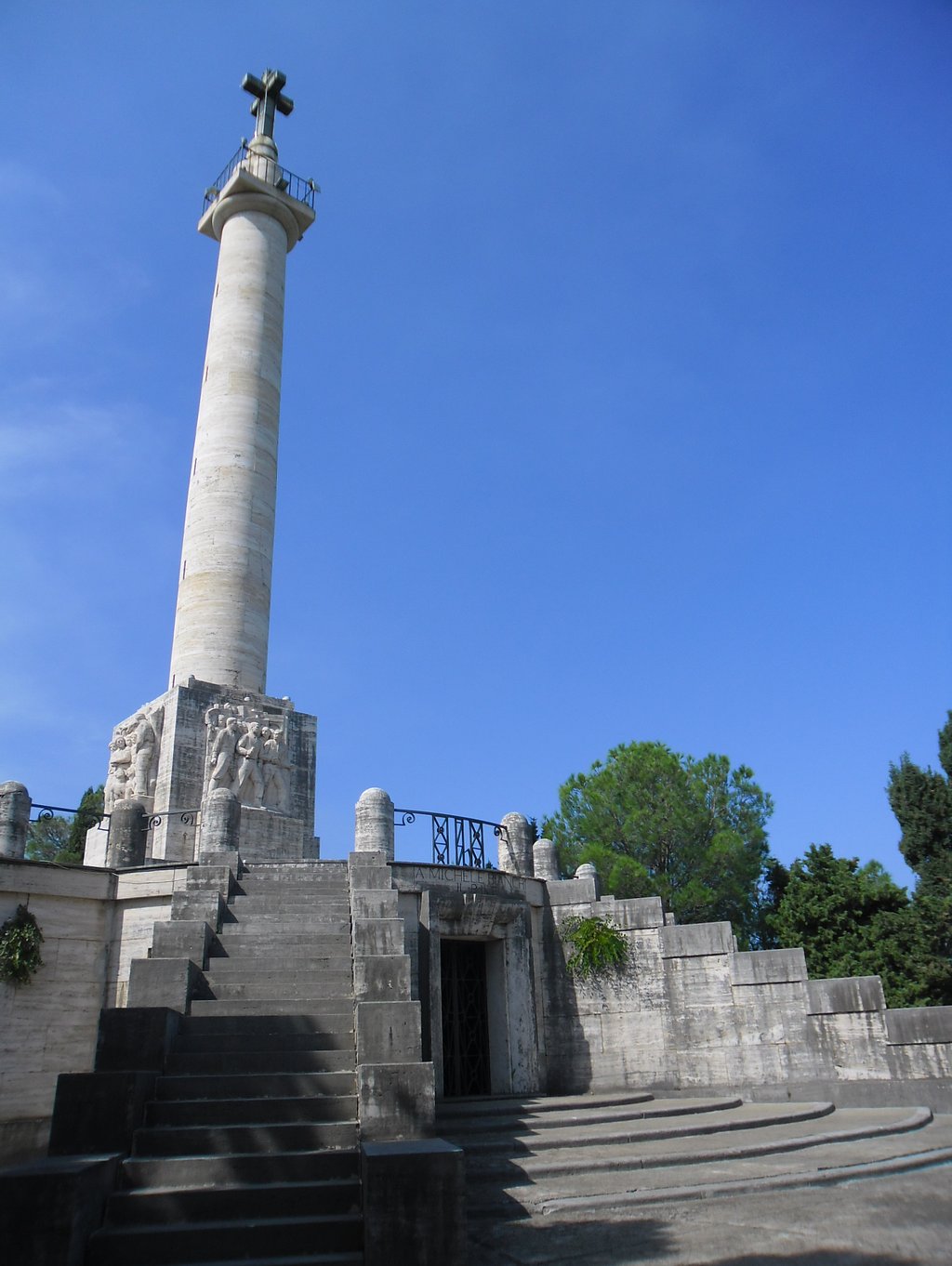 Monumento a Michele Bianchi