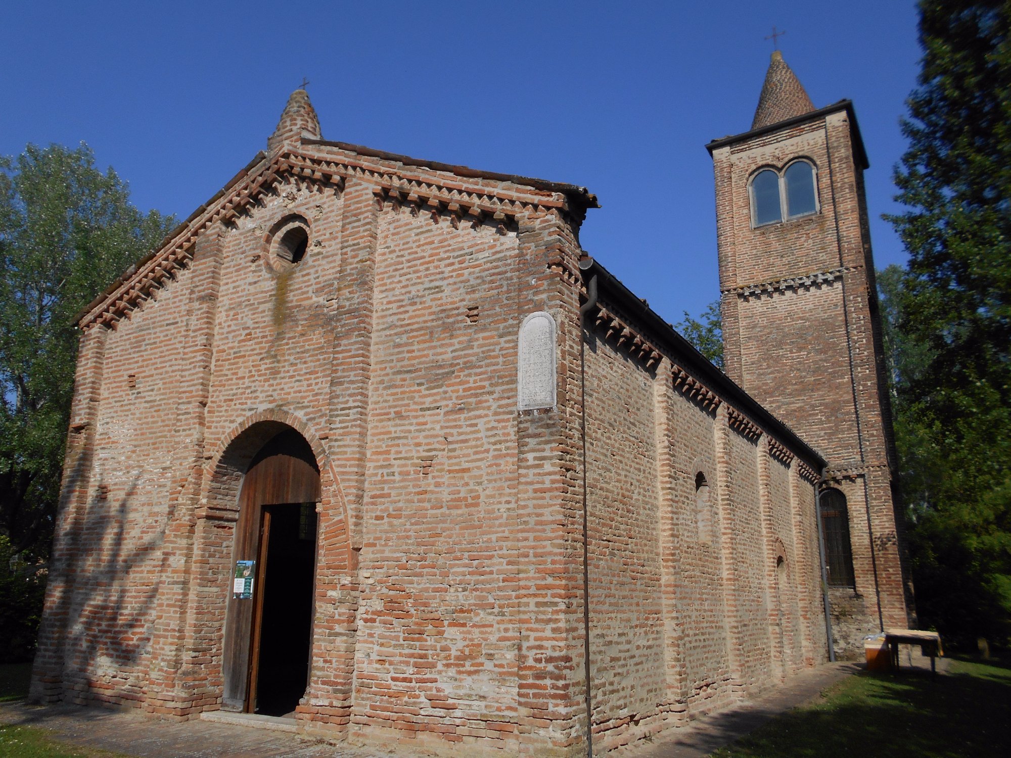 Chiesa Romanica di S. Maria di Savonuzzo, detta di S. Venanzio