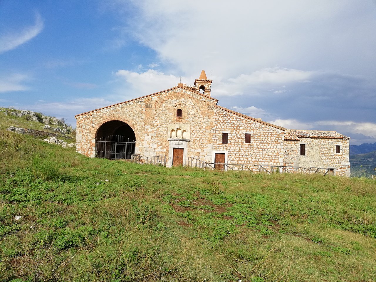 Santuario dei Tre Santi