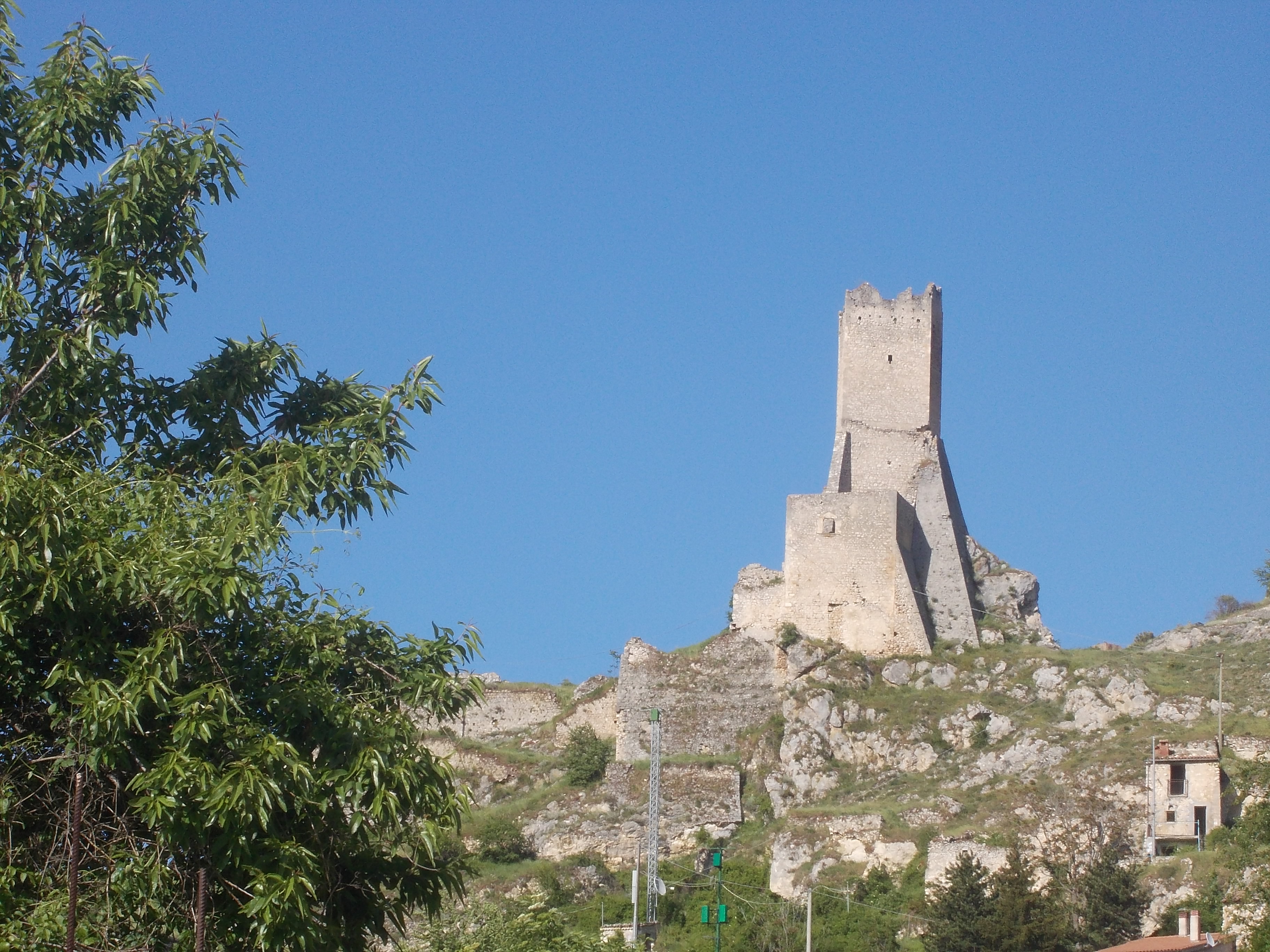 Castello di Pescina