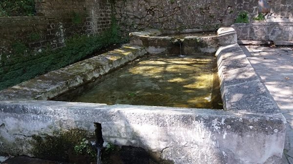 Fontana di Canale