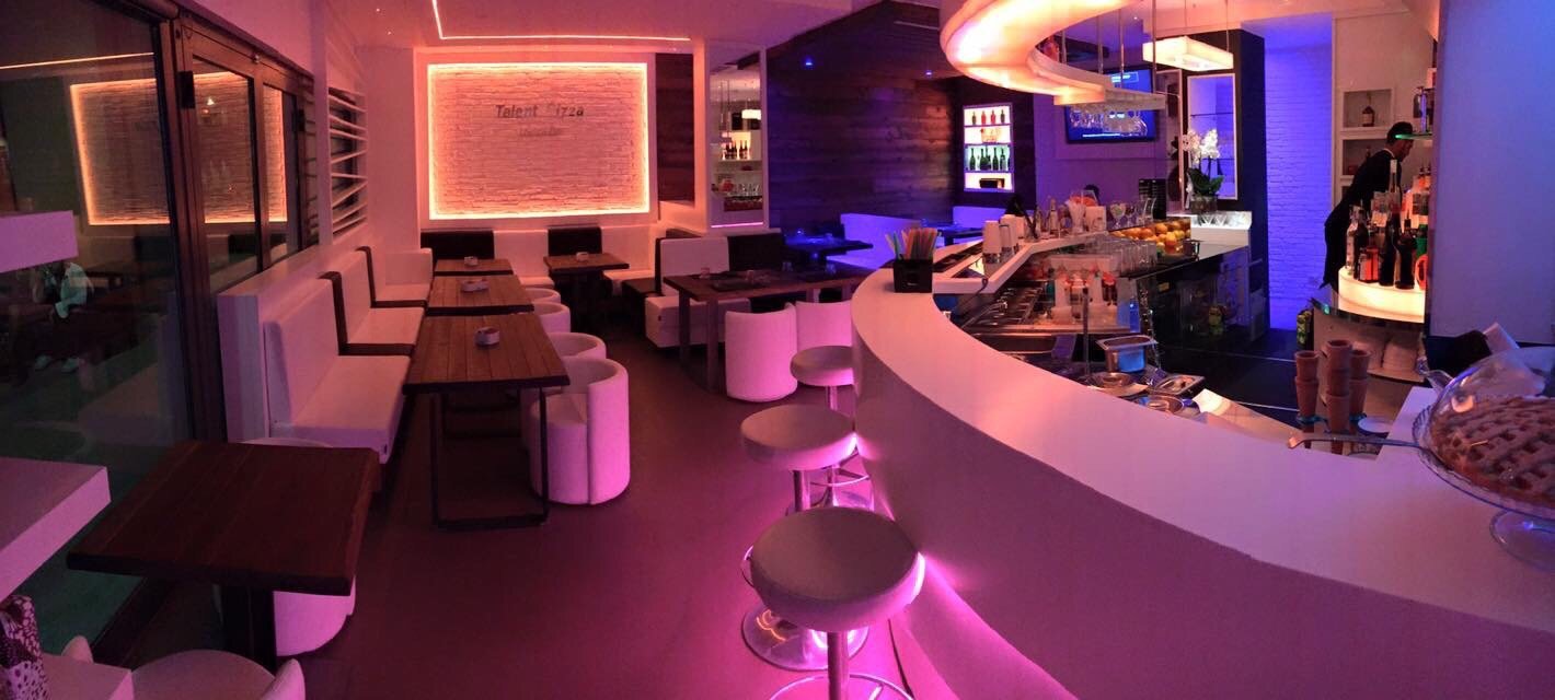 Talent Cafe' Lounge Bar