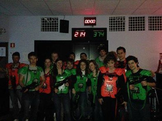 redSeven bar & laser game