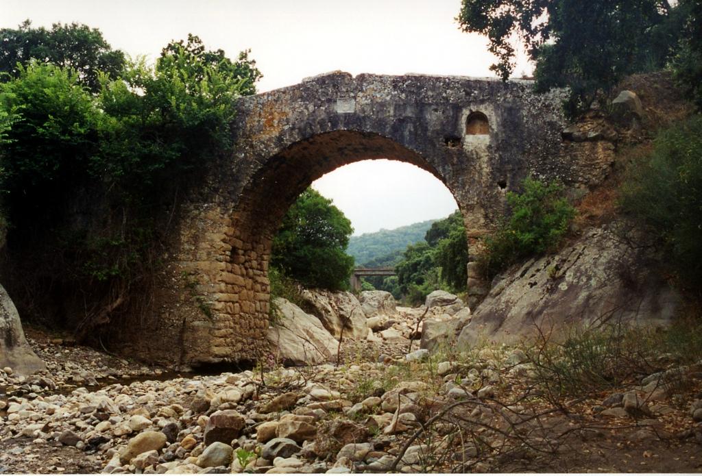 Ponte Romano sul Torrente Nicoletta