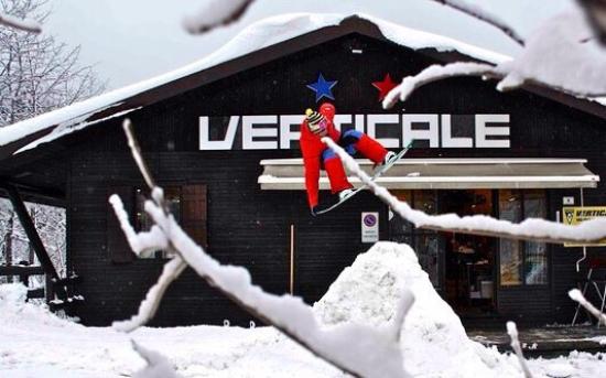 Verticale Snowboard School