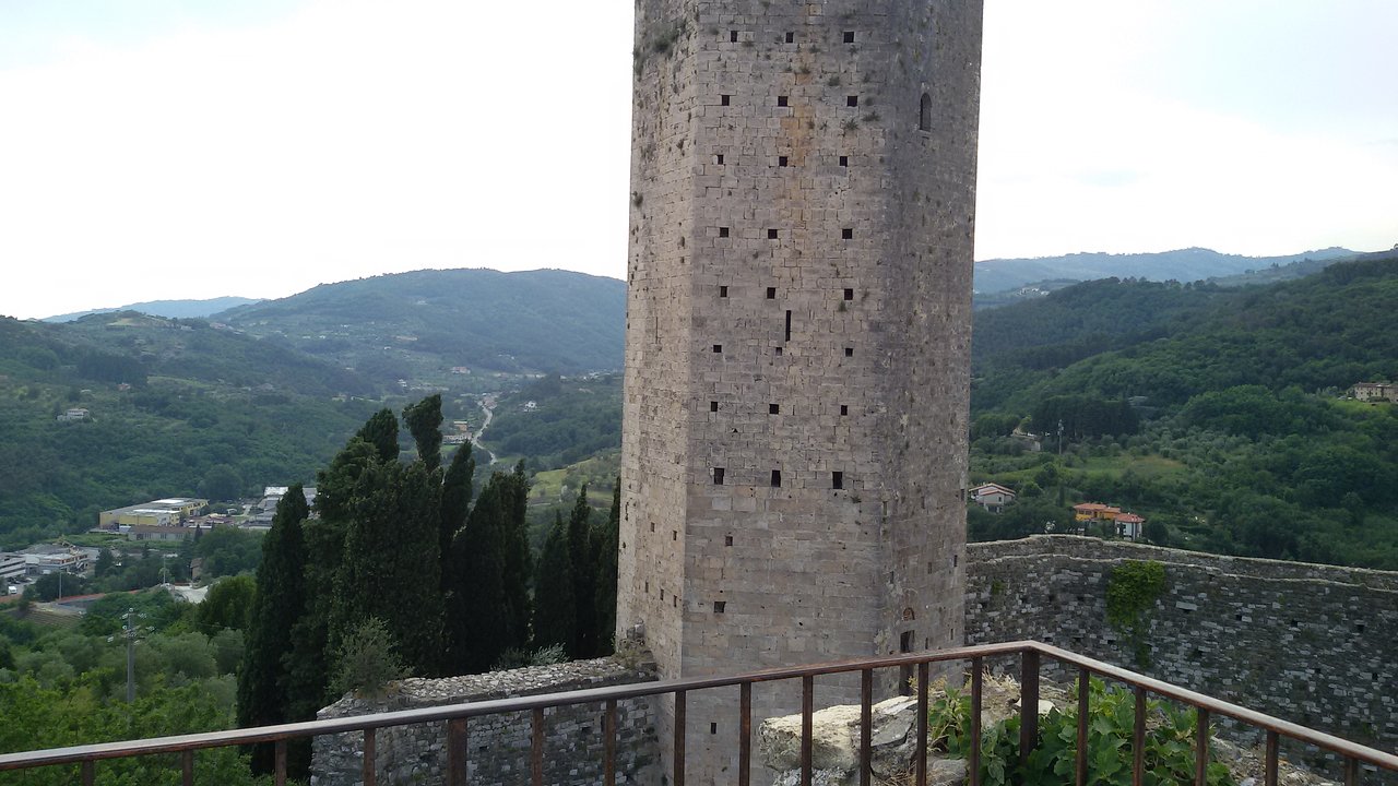 Rocca vecchia e Torre Longobarda