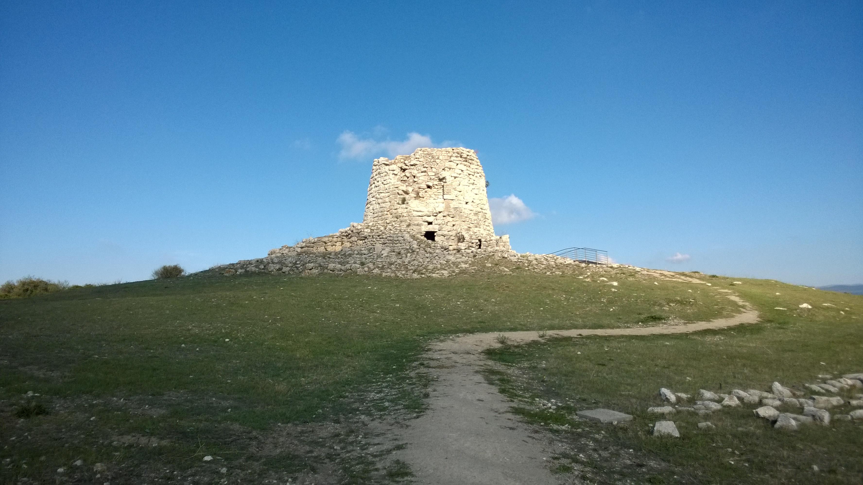 Nuraghe Is Paras