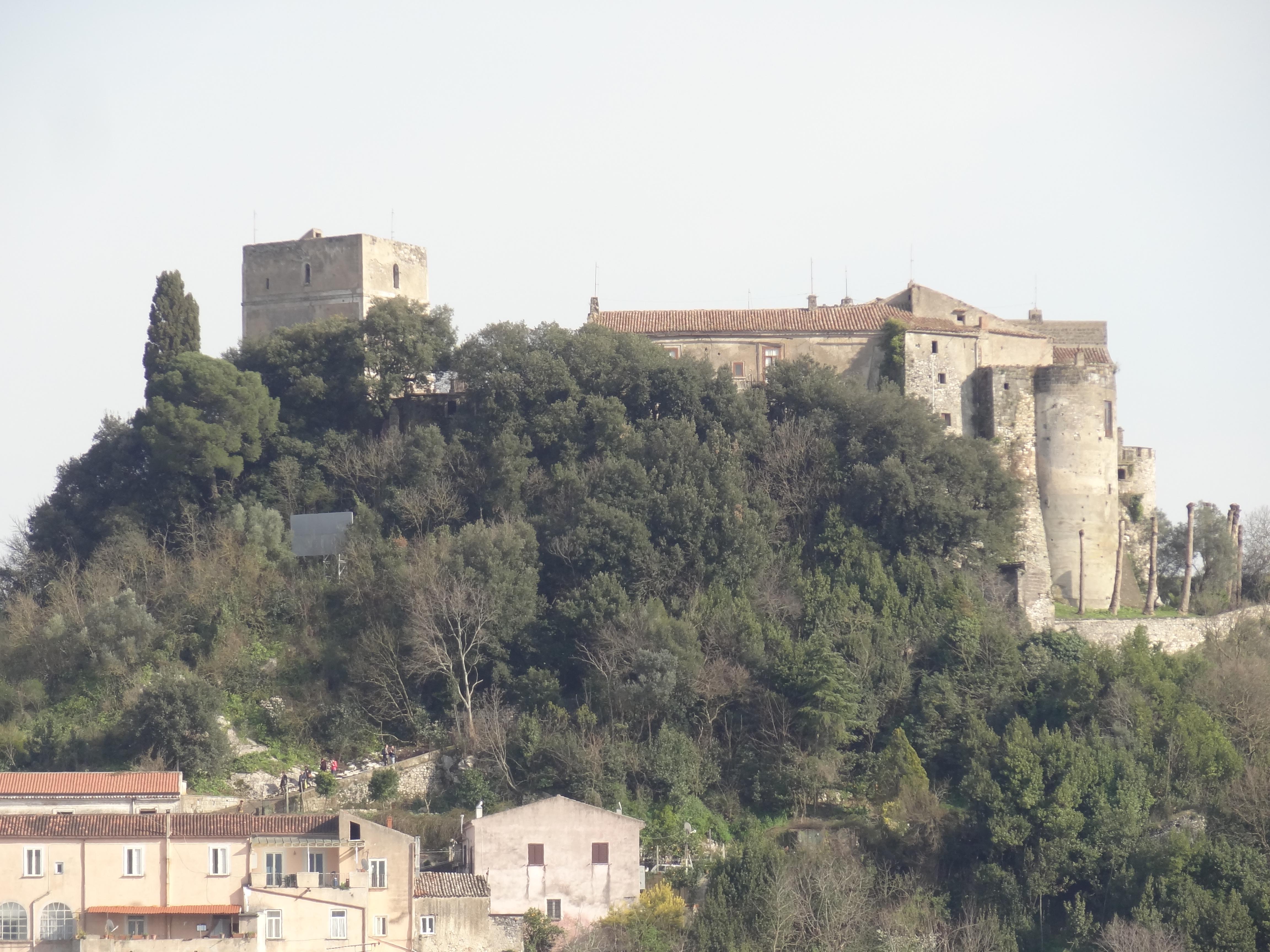 Castello Longobardo