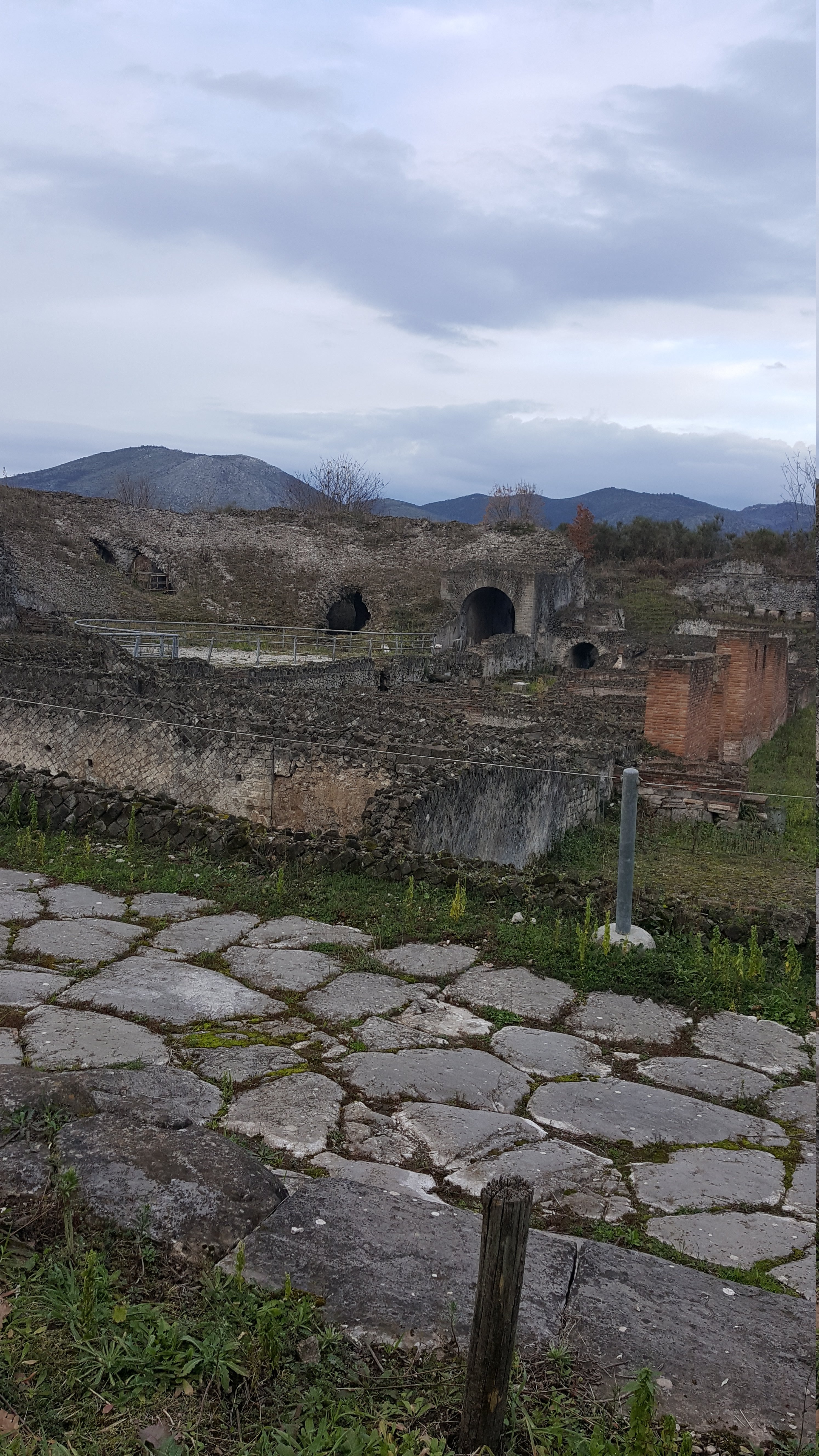 Teatro Romano dell'Antica Cales