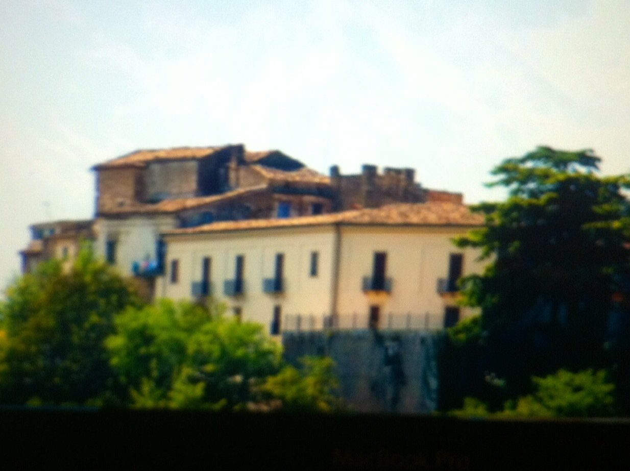 Palazzo De Leone .