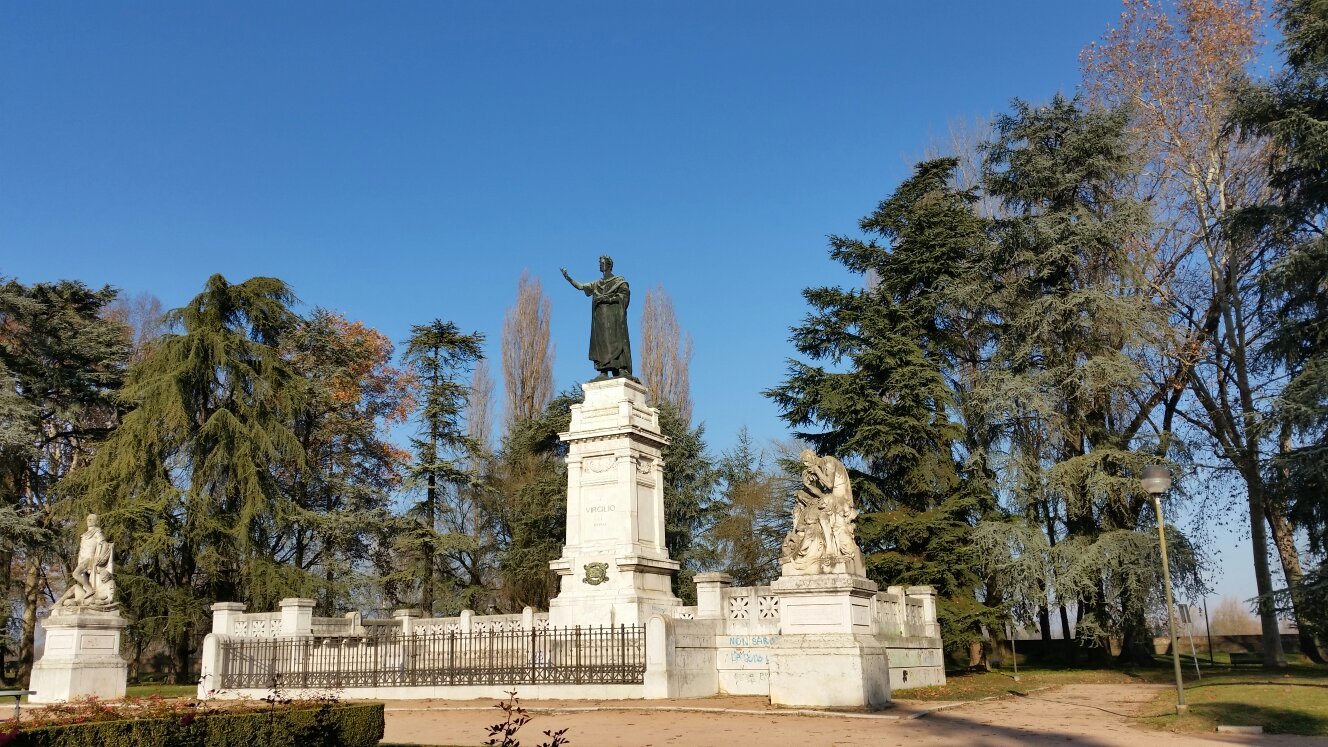 Monumento a Virgilio