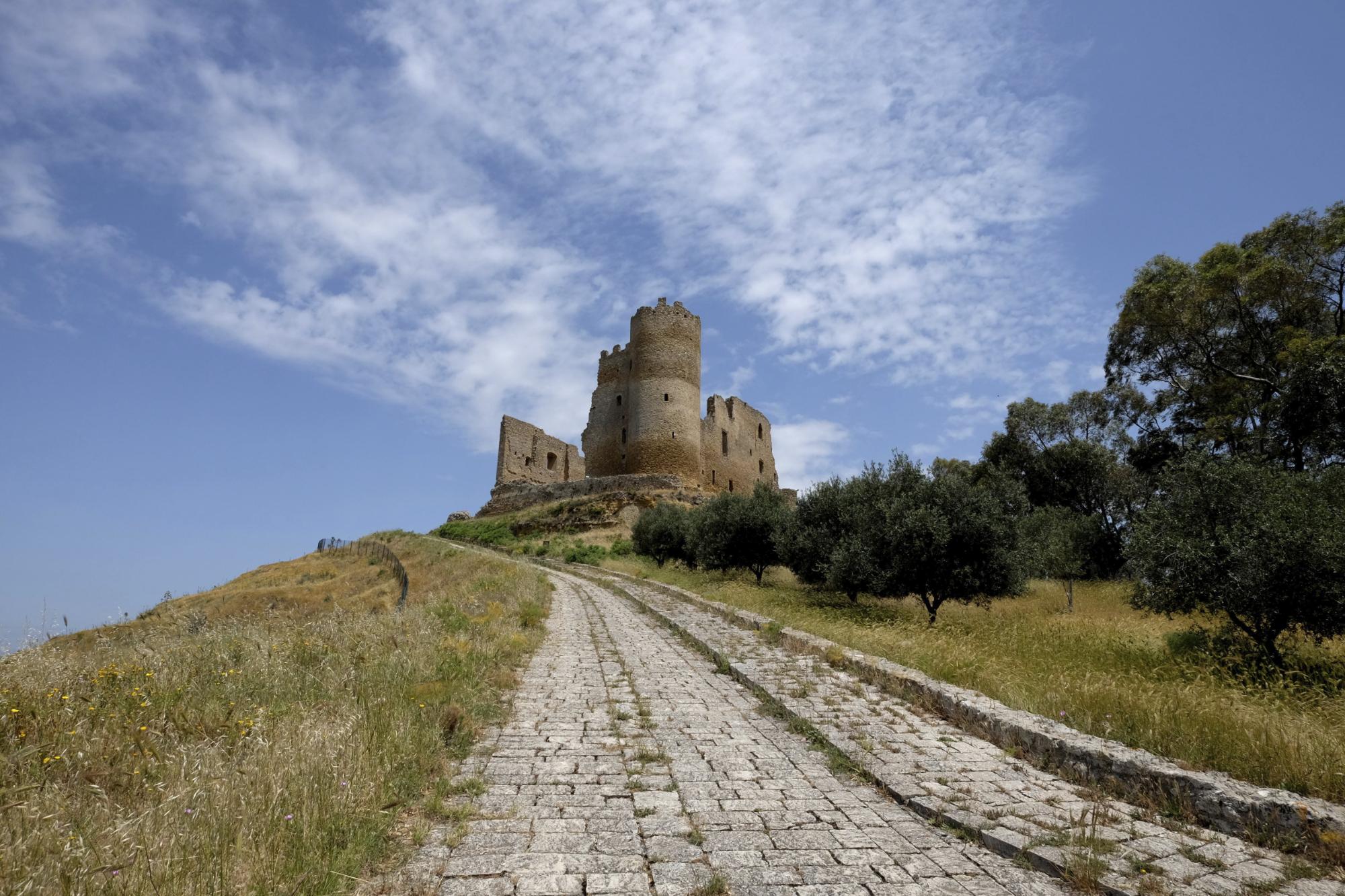 Castello di Mazzarino - U Cannuni