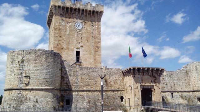 Castello dei Piccolomini di Ortucchio