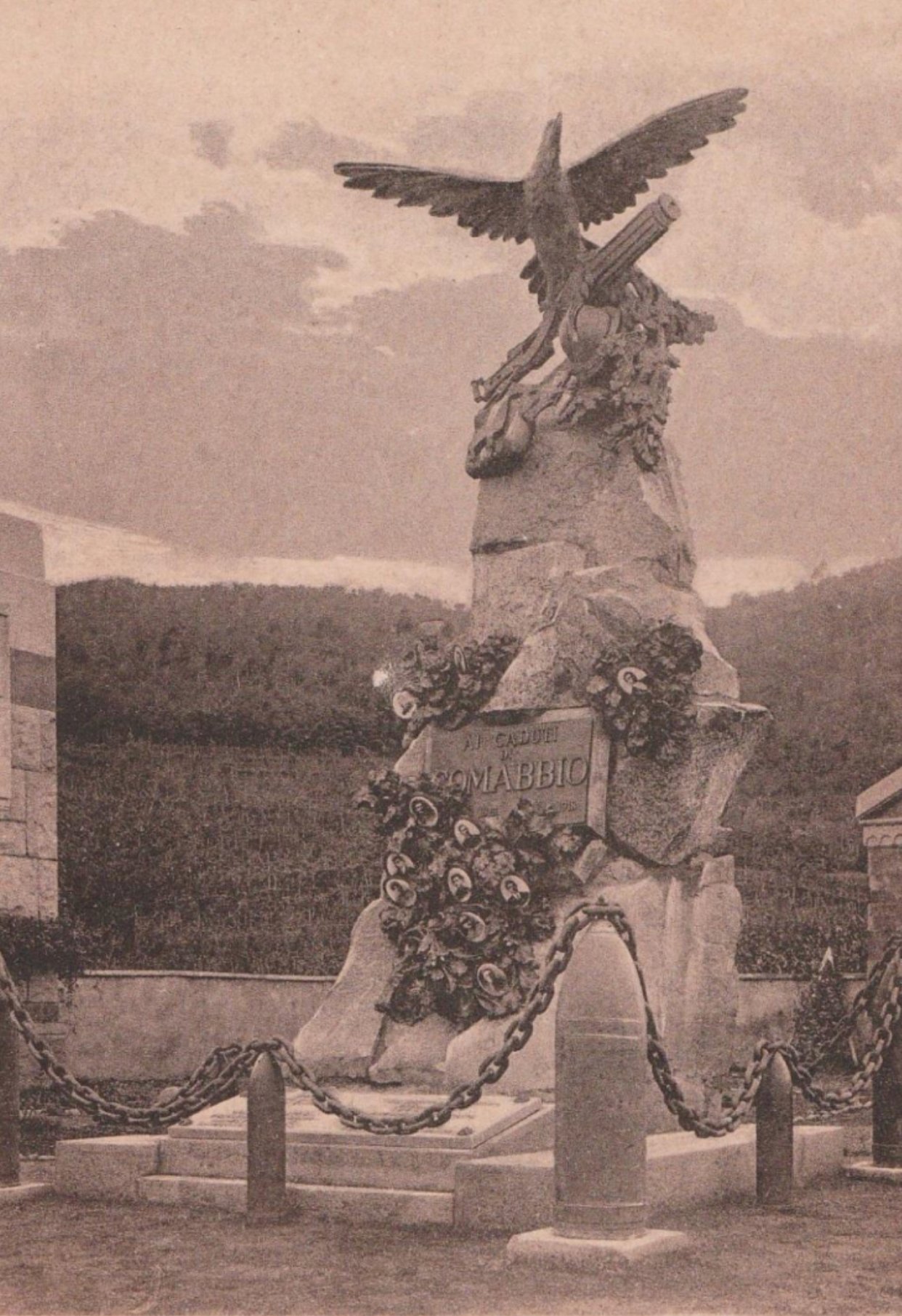 Monumento ai Caduti di Comabbio