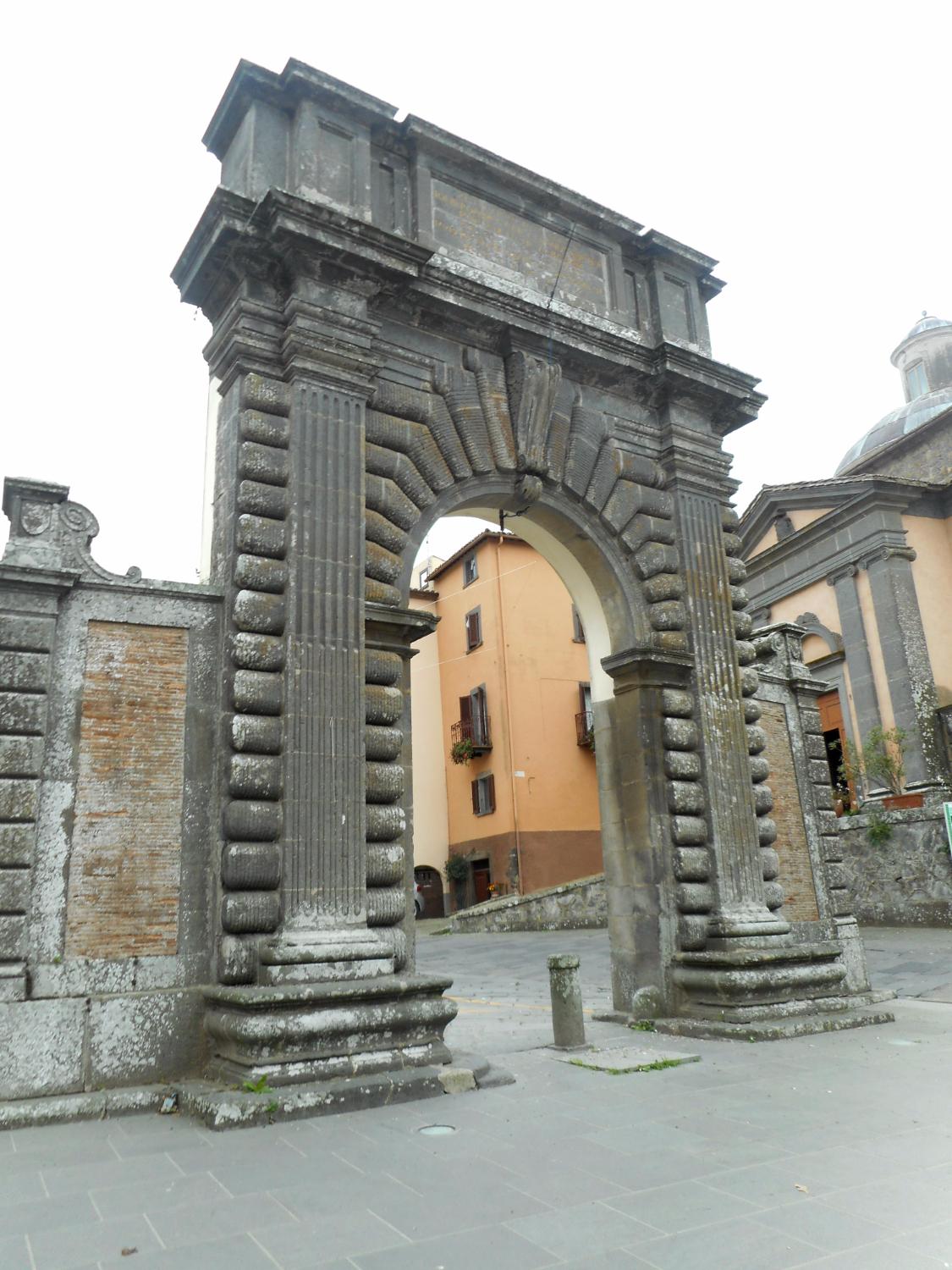 Porta Albana