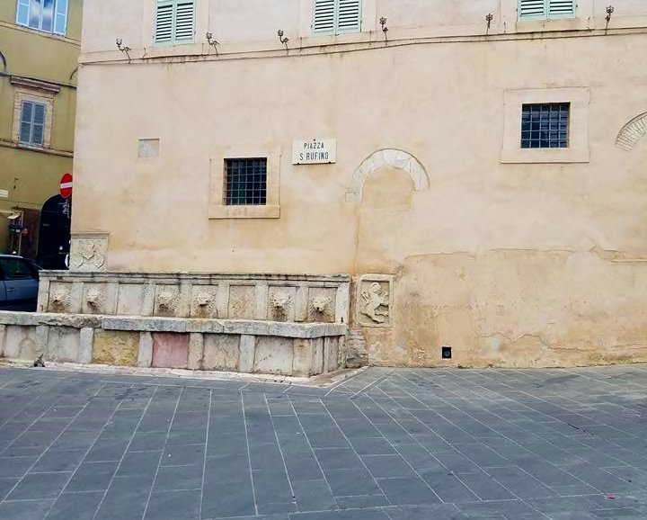 Fontana di San Rufino