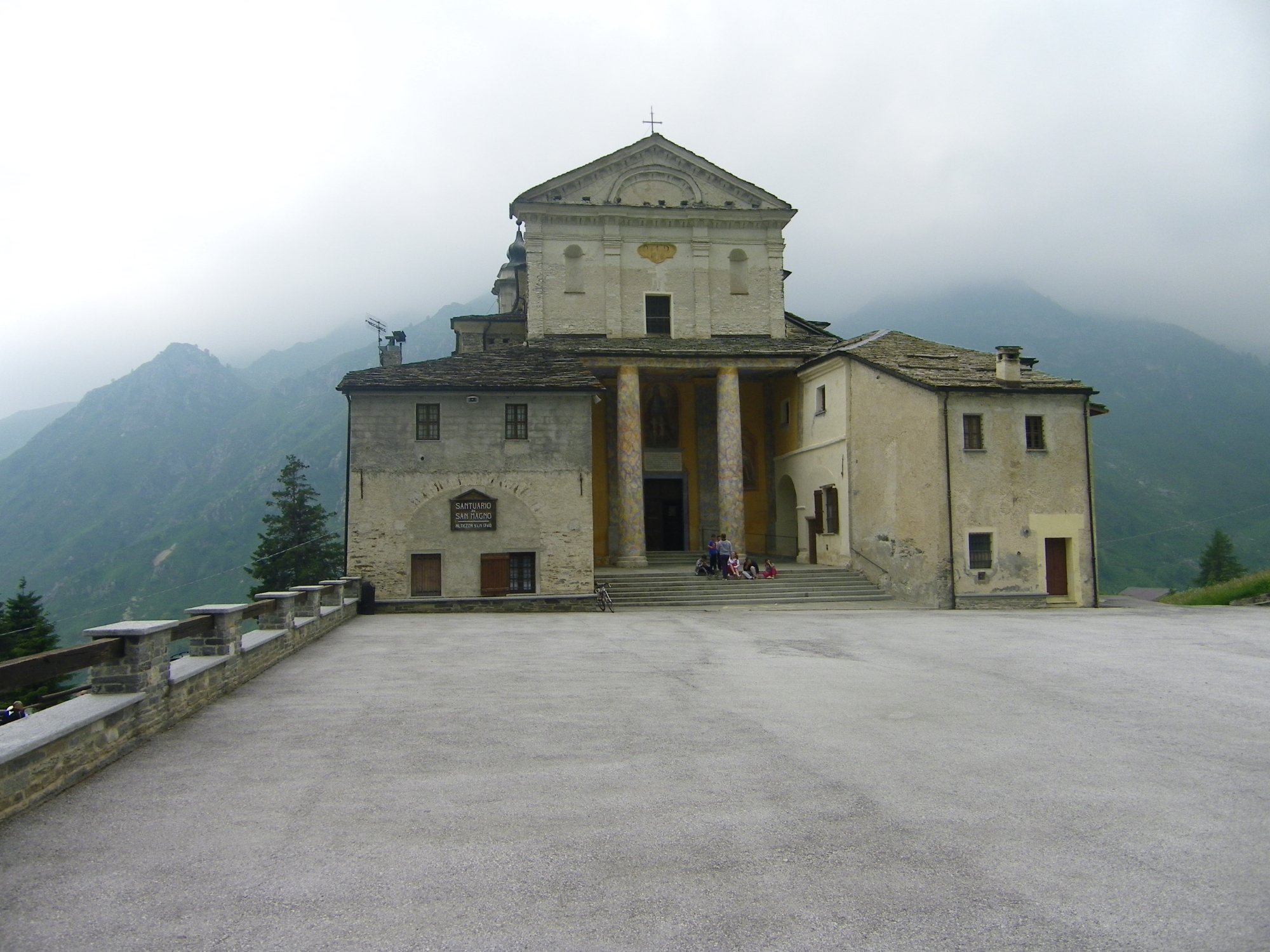 Santuario di San Magno