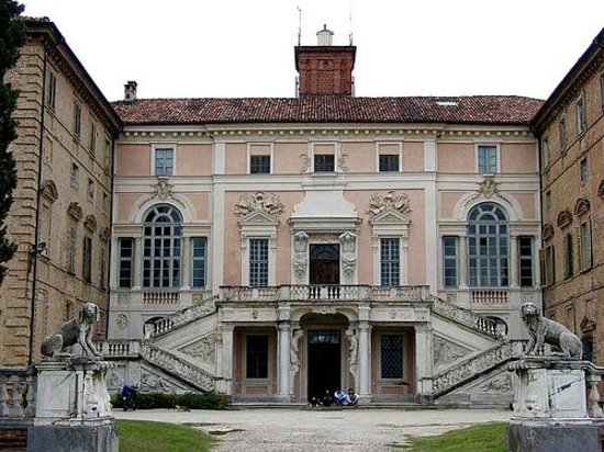 Castello di Govone