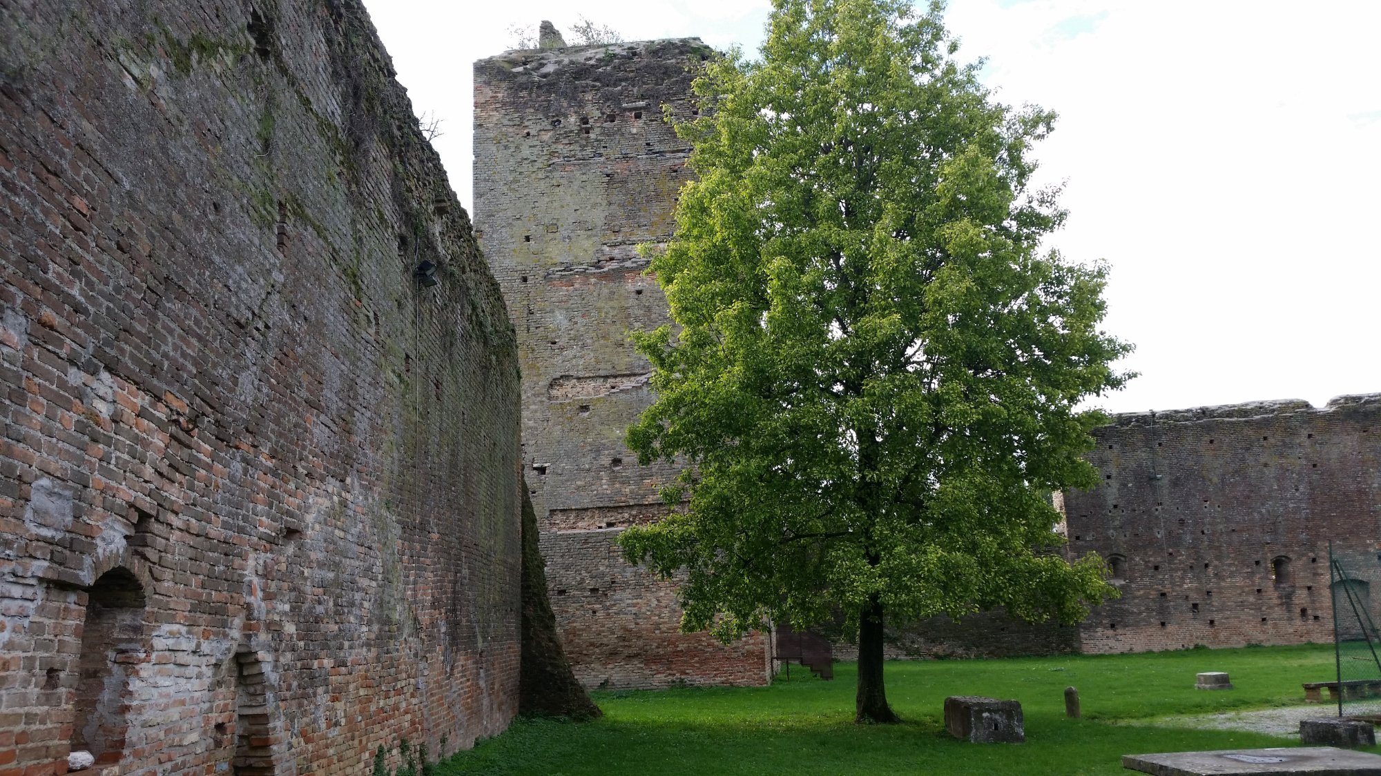 Castello di Castel d'Ario