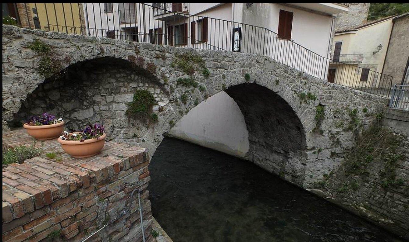 Ponte Marmone