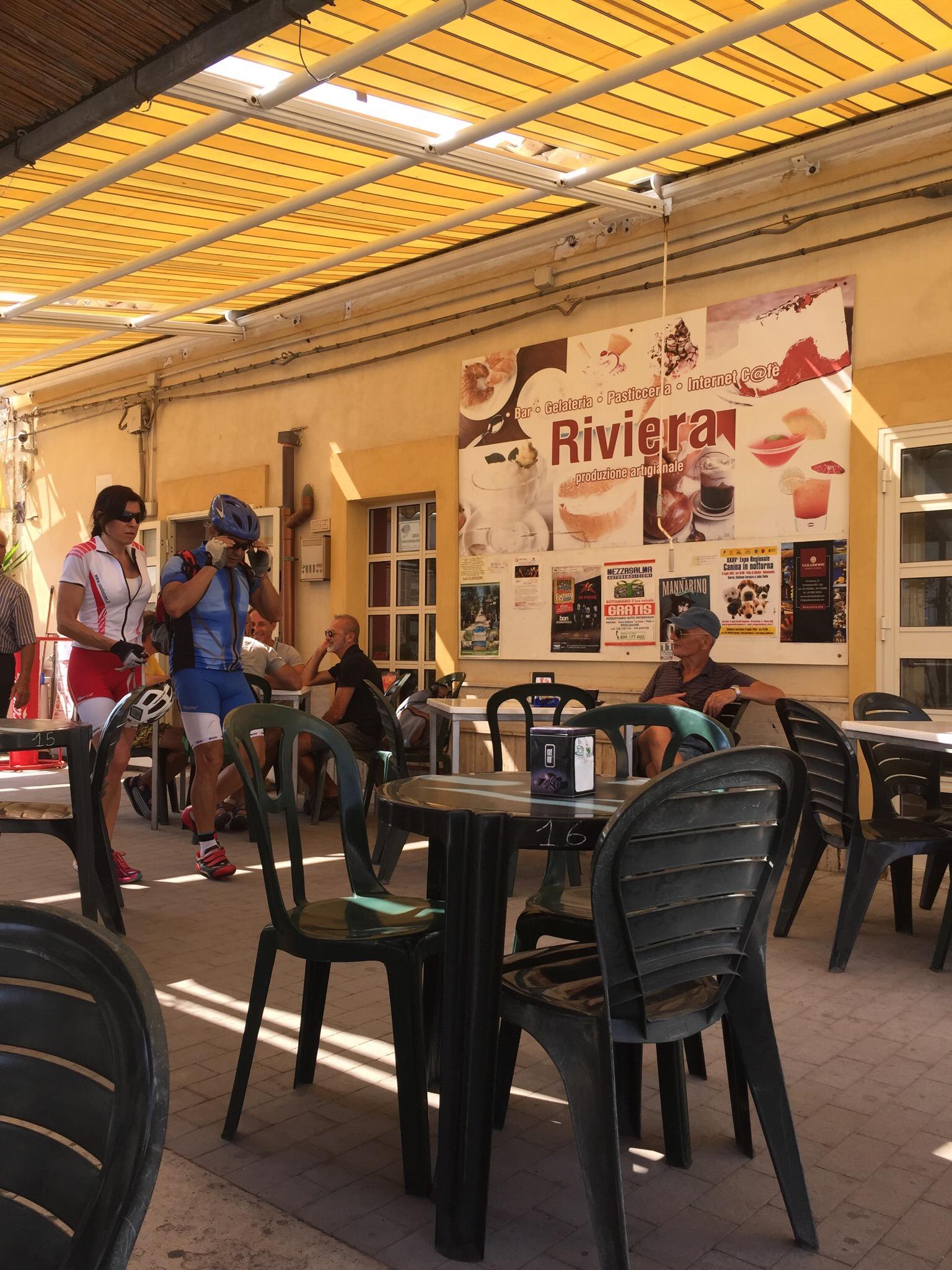 Bar Riviera