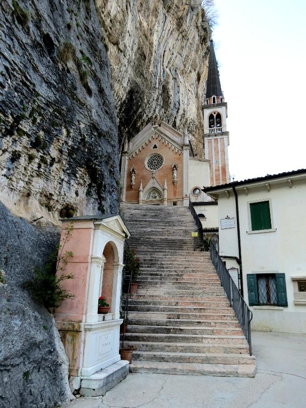 Santuario Basilica Madonna della Corona