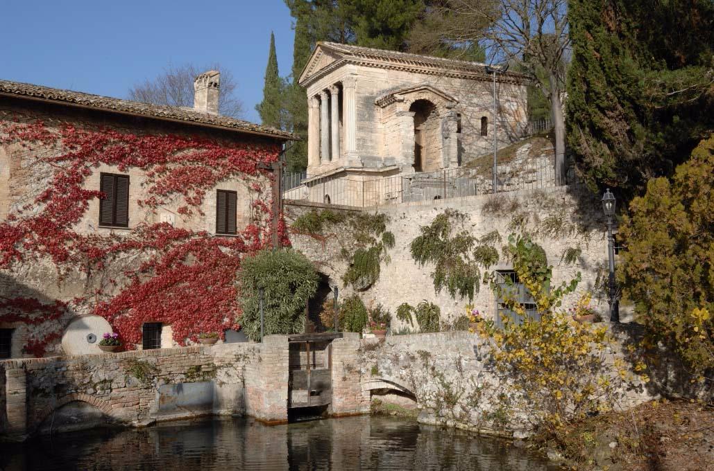 Tempietto del Clitunno