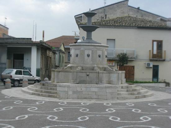 Fontana Monumentale di Piazza Mario Pagano