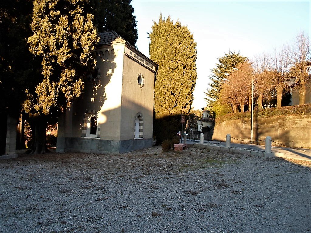 Luciano Manara Tomb